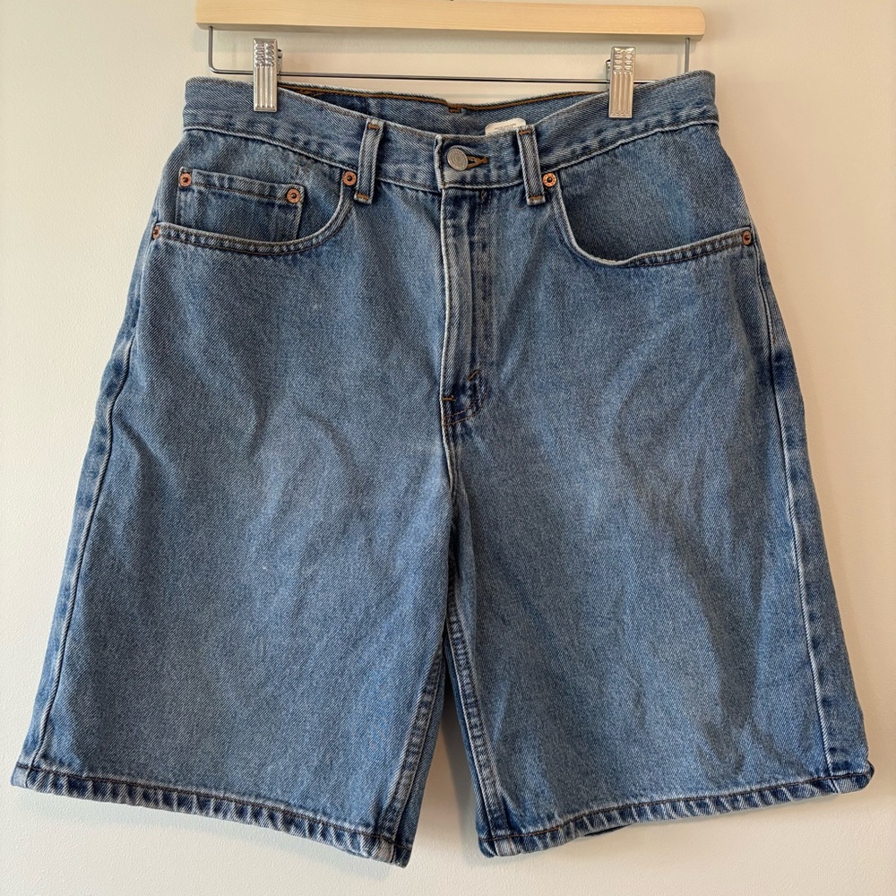 Vintage Levis 550 relaxed fit denim shorts men's size 32